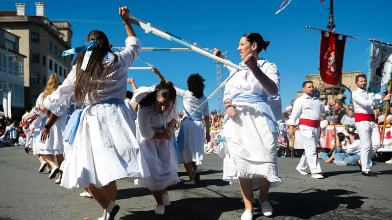 San Miguel y Danza das Espadas